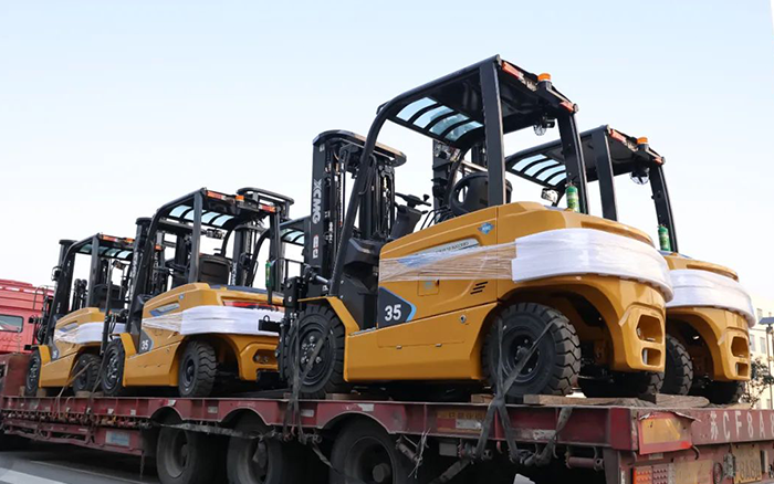 开门红！百余台徐工新能源叉车赴广东→