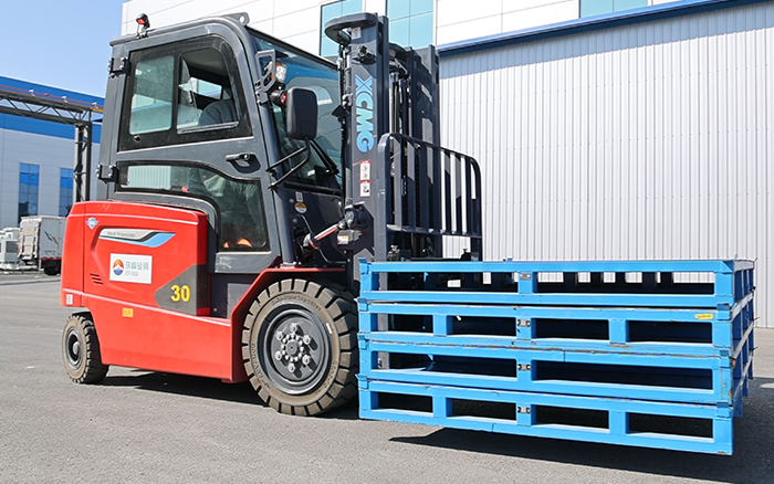  徐工新能源叉车助力华北变压器设备制造厂高效运转