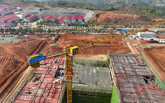 跑出加速度！37台徐工塔机批量助建