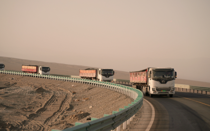 煤海逐绿！徐工新能源牵引车书写煤炭运输绿色答卷